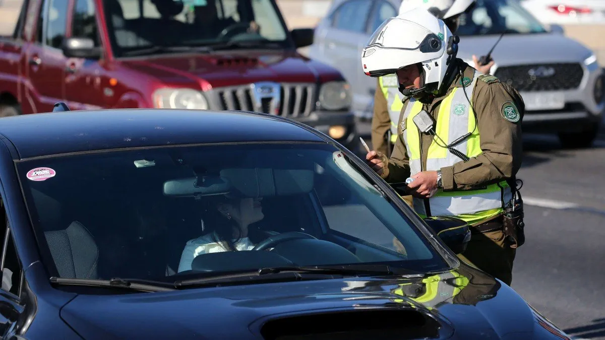 Multas a la vista: ¡Graba la patente en tu auto antes del plazo final!