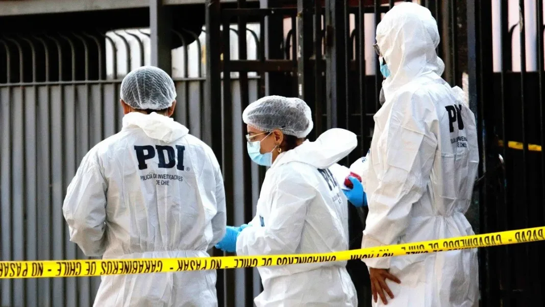 Doble homicidio en San Bernardo: 10 crímenes en la RM desde el sábado. Doble homicidio en San Bernardo: 10 crímenes en la RM desde el sábado.