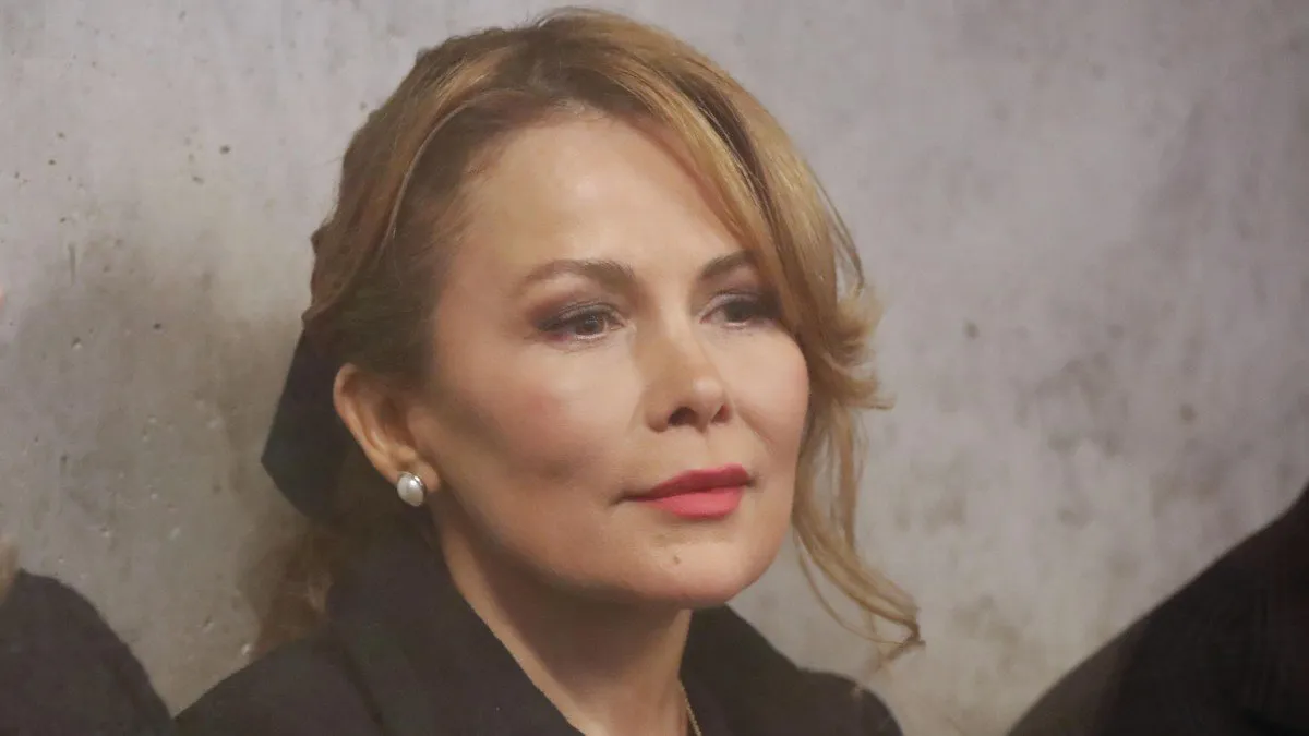 Cathy Barriga regresa a prisión tras revocación de arresto domiciliario.