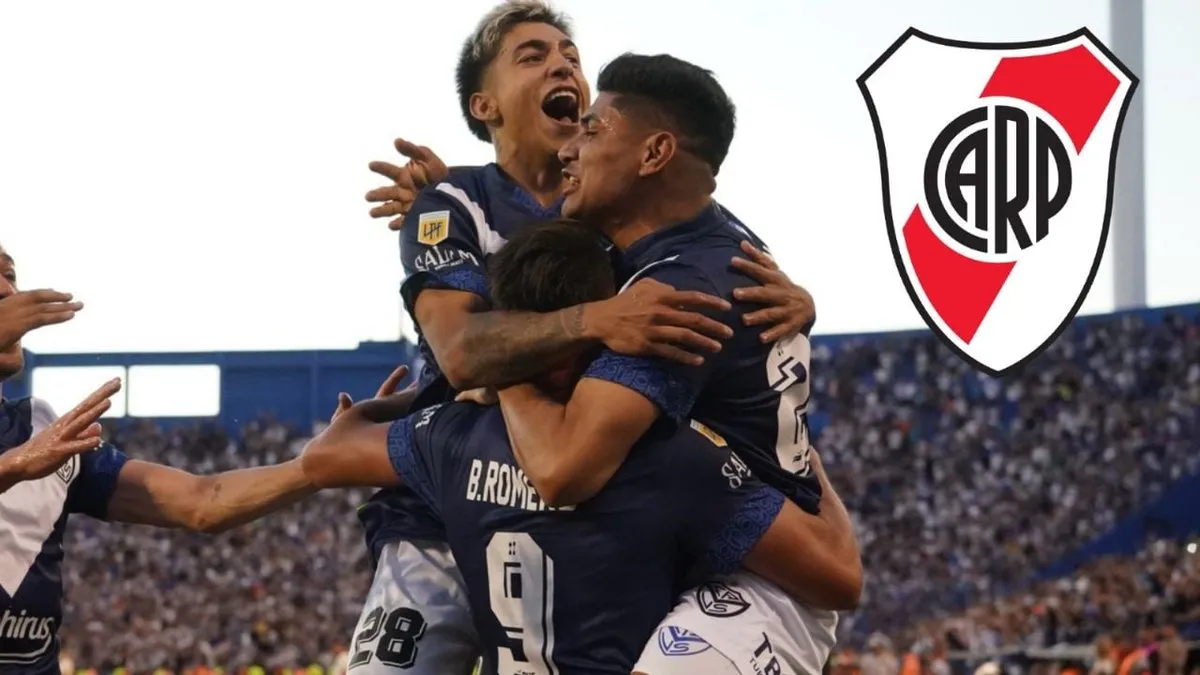 Una figura de Vélez reflexiona sobre River en medio de la celebración del campeonato. Una figura de Vélez reflexiona sobre River en medio de la celebración del campeonato.