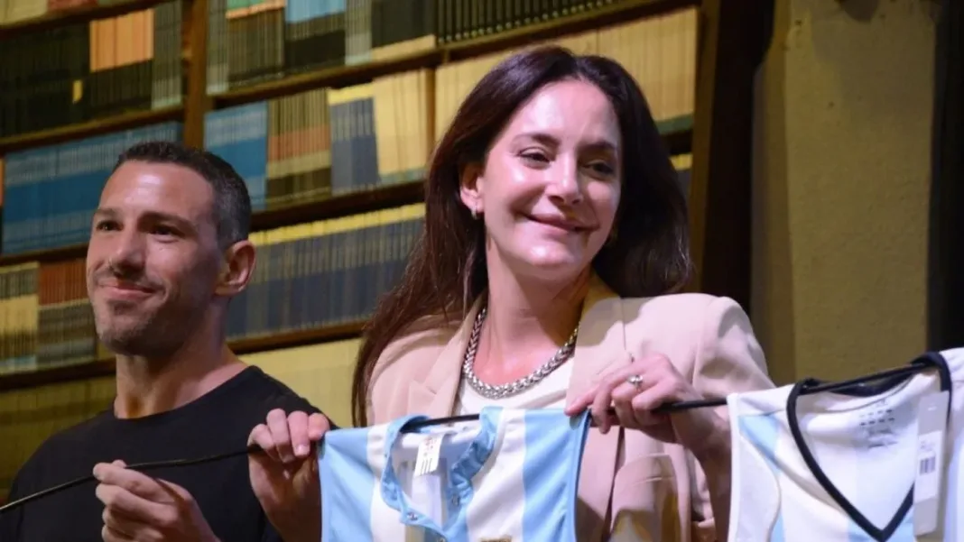 La estatua de Luciana Aymar