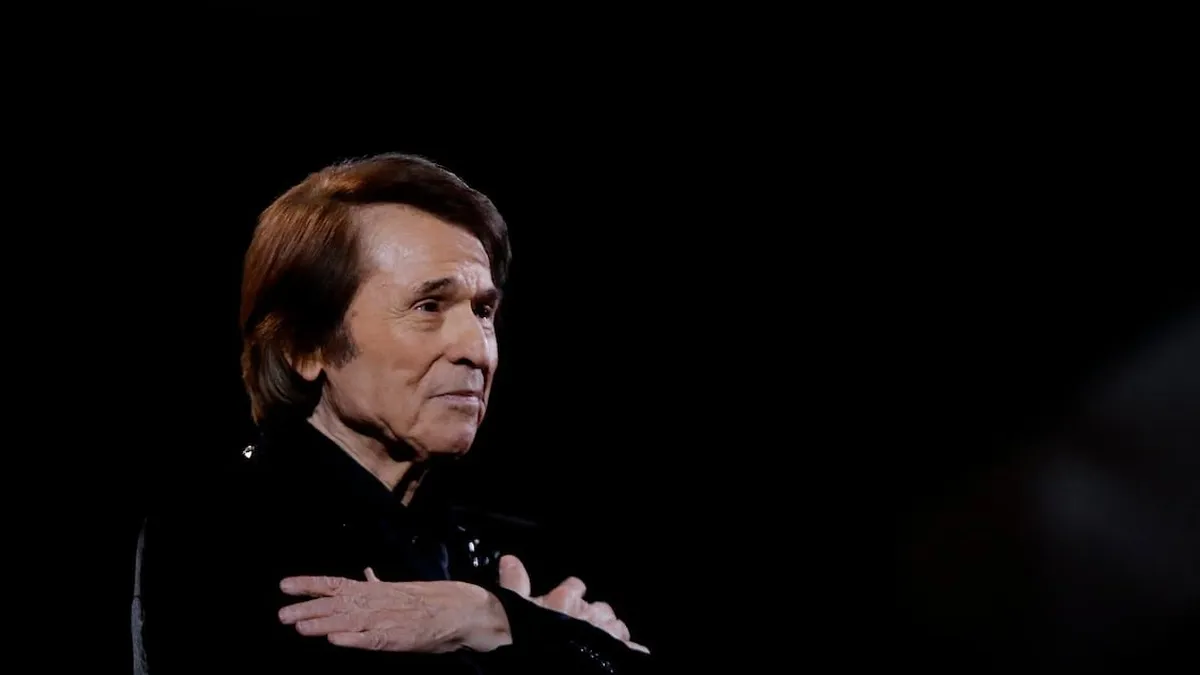 El cantante Raphael enfrenta el linfoma cerebral tras su reciente hospitalización.
