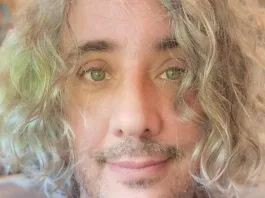 José Ignacio Valenzuela celebra el éxito de "Las hermanas Guerra" con Netflix.