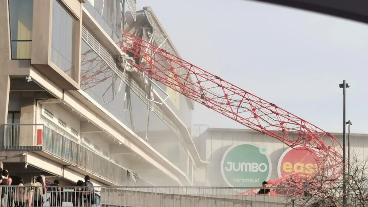 Investigación de la PDI tras trágica caída de grúa en Arica