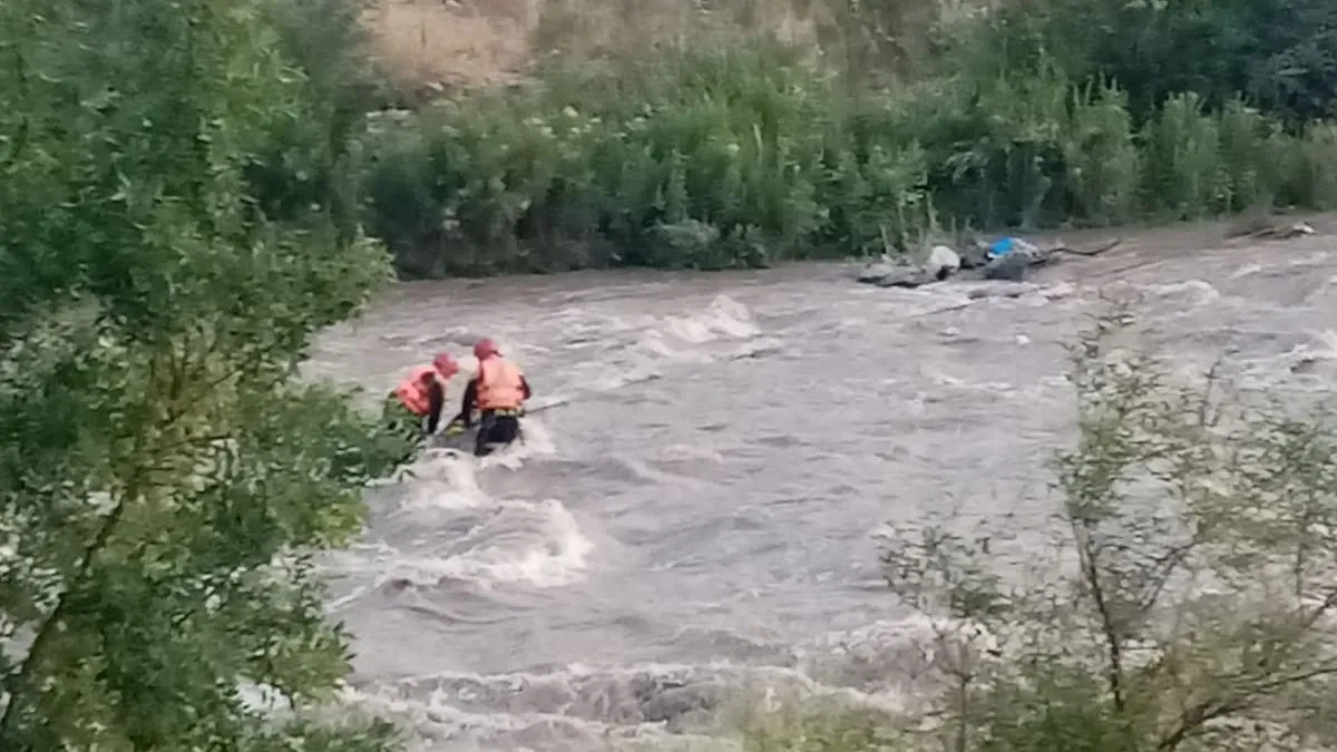 Cadáver hallado junto al Río Mapocho; Carabineros intensifica operativo de recuperación.