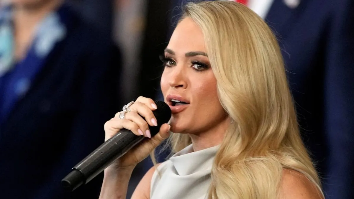 Carrie Underwood canta a cappella tras fallas técnicas en la investidura de Trump.