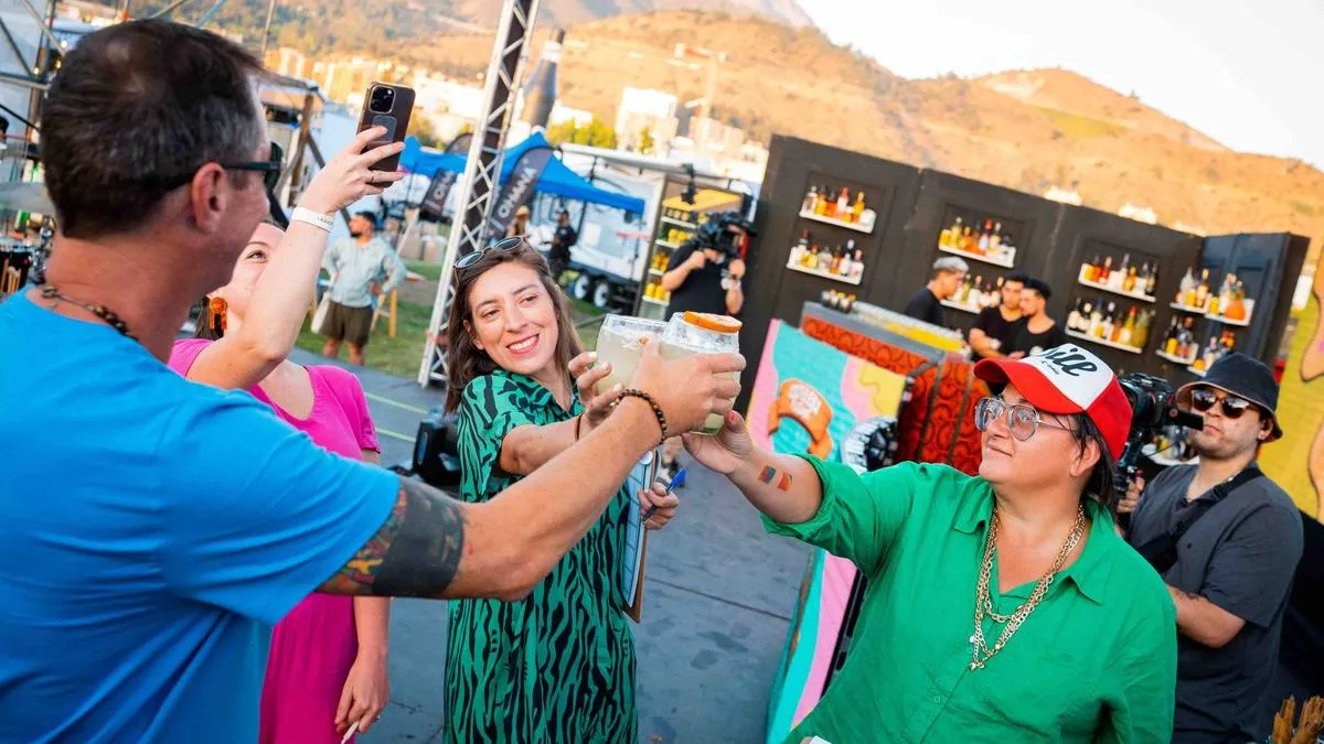 La Coctelera Festival celebra su décima edición y se expande internacionalmente. La Coctelera Festival celebra su décima edición y se expande internacionalmente.