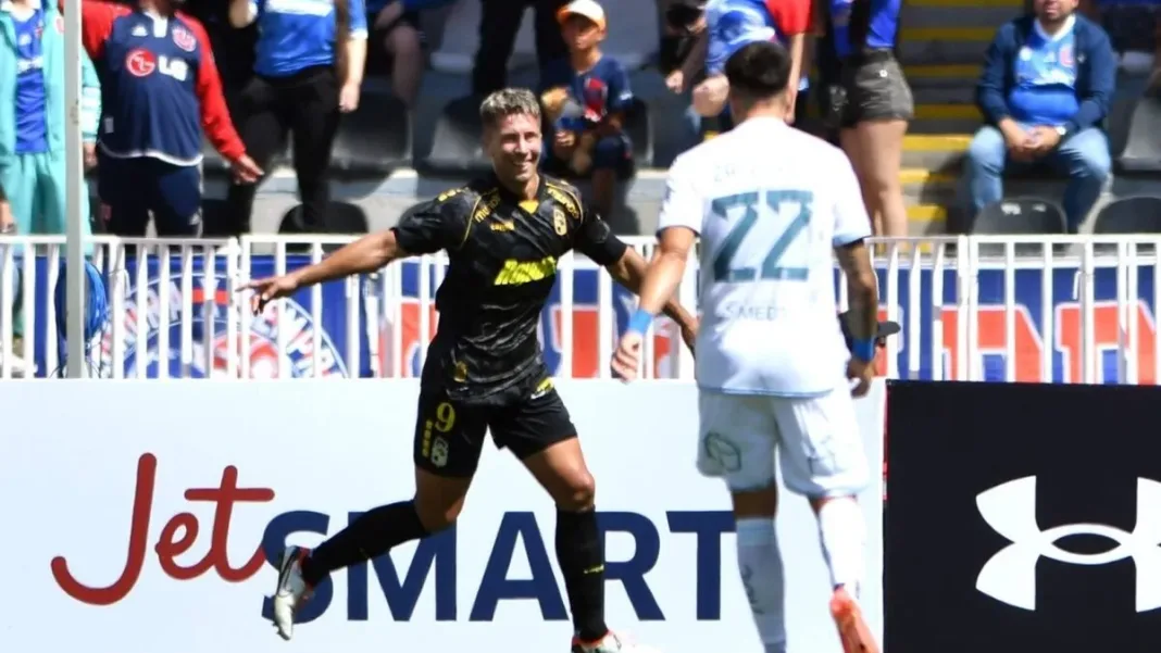 La U inicia 2025 con incertidumbre tras perder ante Coquimbo Unido en amistoso.