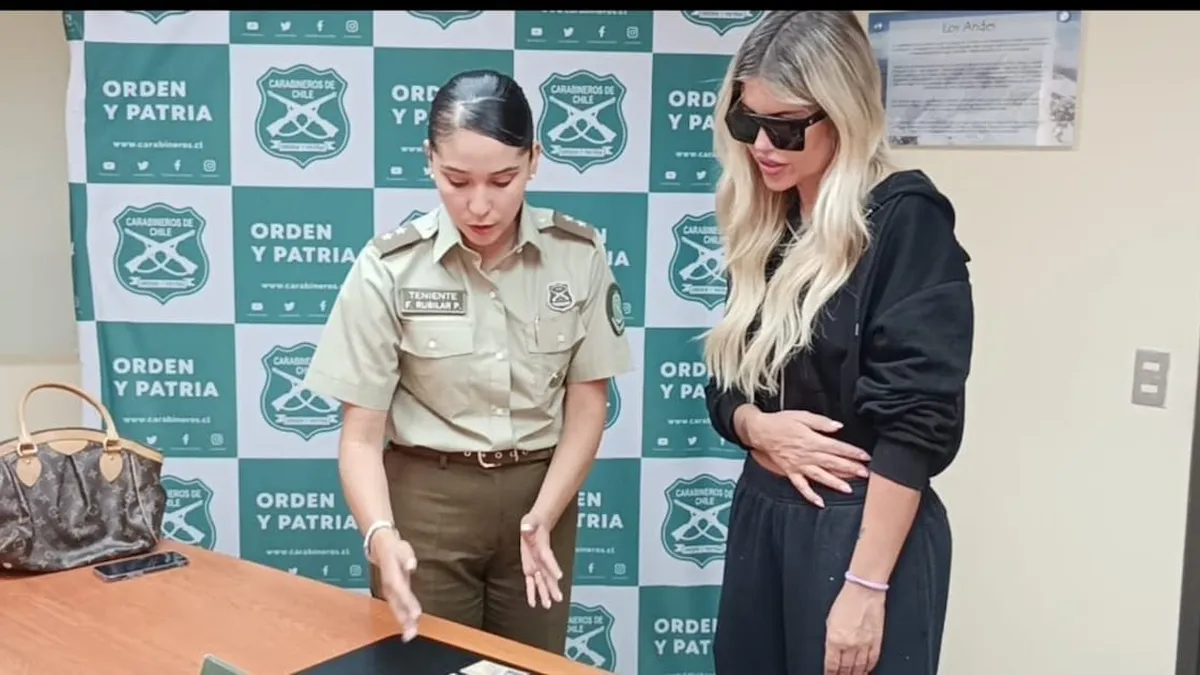 Carabineros recupera pertenencias de Coté López tras violento allanamiento.