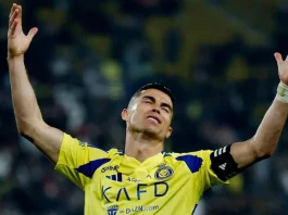 Cristiano Ronaldo brilla con gol y gestos a hinchas en la victoria del Al Nassr.