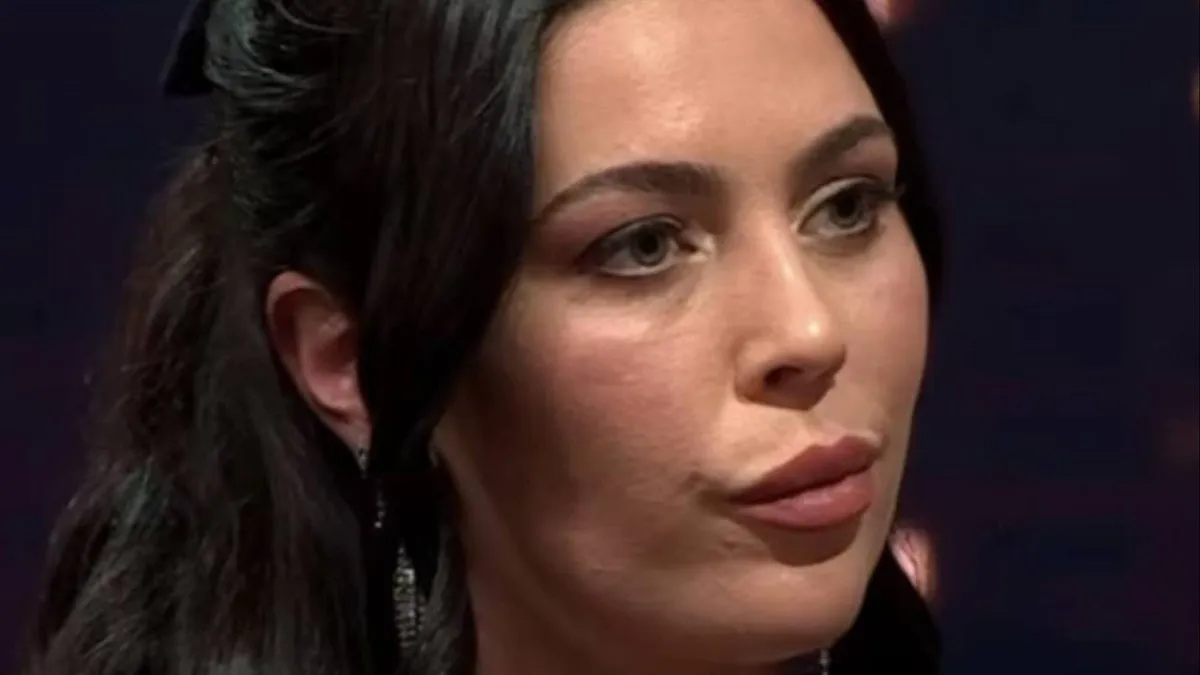 Daniela Aránguiz se sincera sobre su arrepentimiento tras criticar a Jorge Valdivia. Daniela Aránguiz se sincera sobre su arrepentimiento tras criticar a Jorge Valdivia.