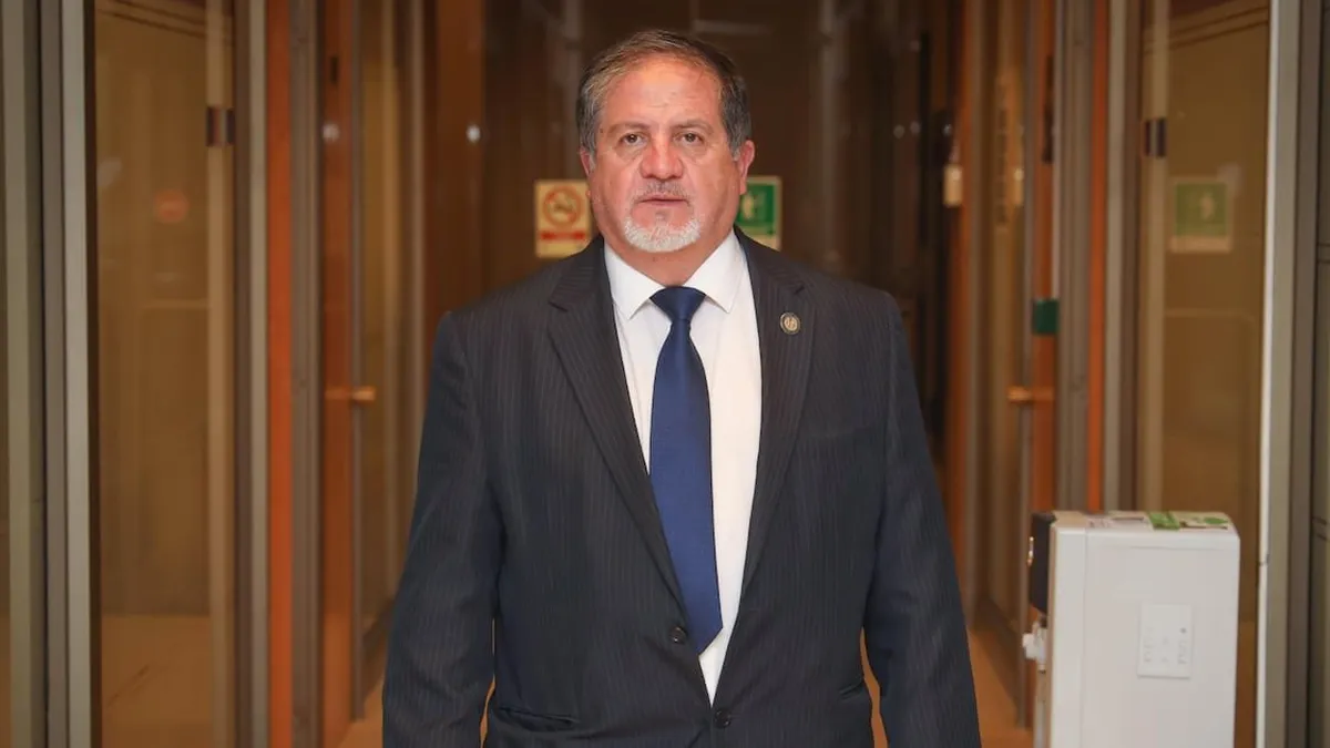 Diputado Arroyo defiende el ascenso de Deportes Concepción ante la oposición de otros clubes.