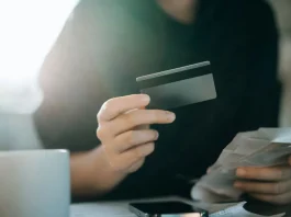 Explora si las deudas de casas comerciales pueden prescribir en Chile.