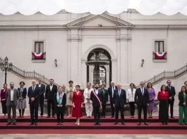 Insólitos regalos a ministros en 2024: desde Tutankamón hasta camisetas de Colo Colo.