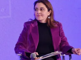 El presidente Boric solicita la renuncia de la ministra tras polémica compra de Allende.