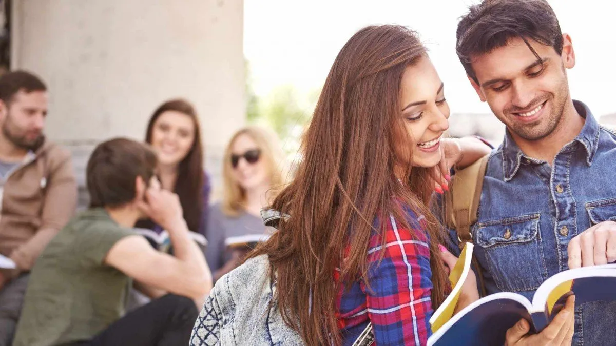 Descubre las becas disponibles para estudiantes de educación superior en 2025.