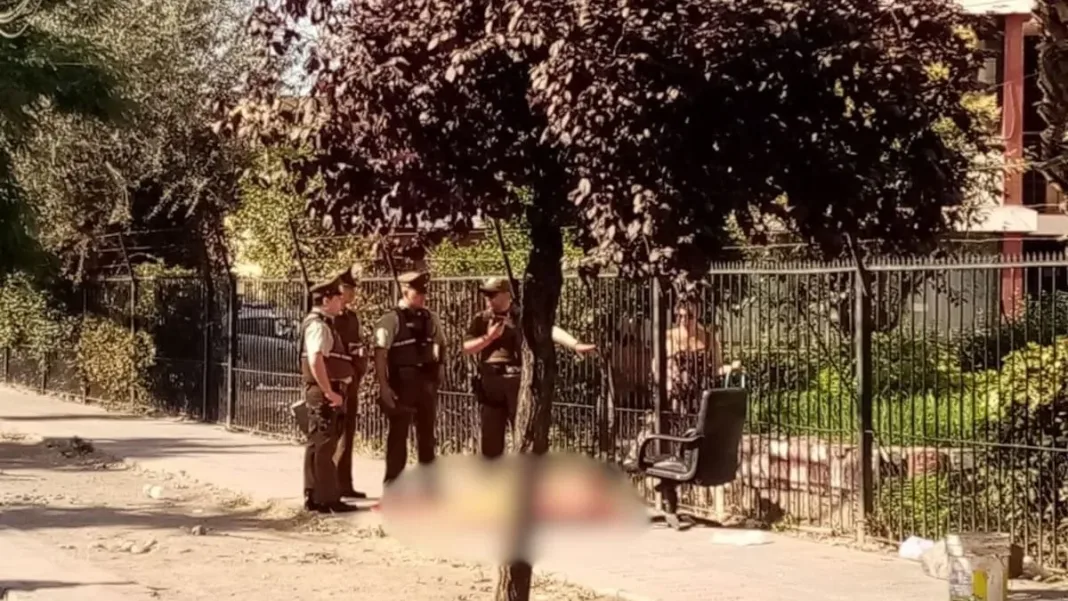 Hombre fallece en Independencia; se investiga posible participación de terceros.