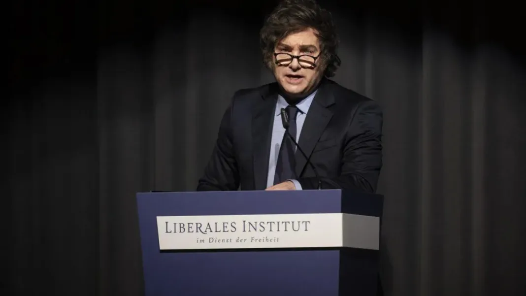 El gobierno de Milei propone eliminar el femicidio del Código Penal argentino.