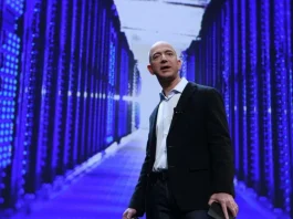 Jeff Bezos: de vender libros en línea a construir un imperio global.