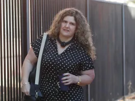 La abogada de Valdivia desafía las pruebas y menciona "ganancia secundaria".