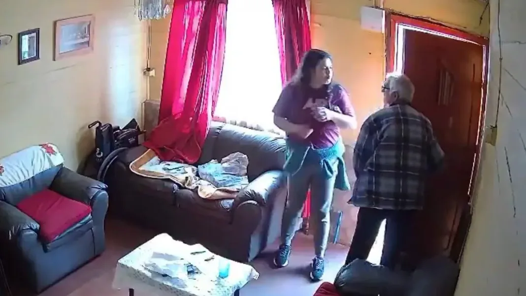 Mujer detenida nuevamente tras robar a adulto mayor en Coronel