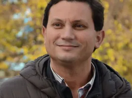 Enrique van Rysselberghe: el político chileno que domina las redes sociales.