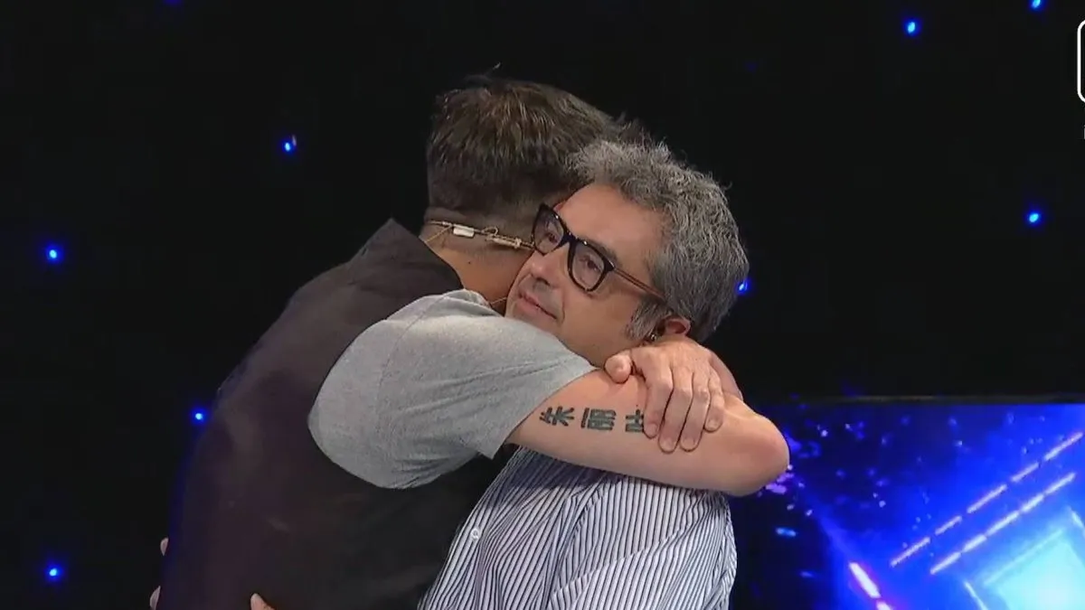 Mario Velasco detiene "Zona de Estrellas" para apoyar a Manu González en su lucha.