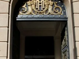 La escritora y podcaster que falleció en el Ministerio de Hacienda.