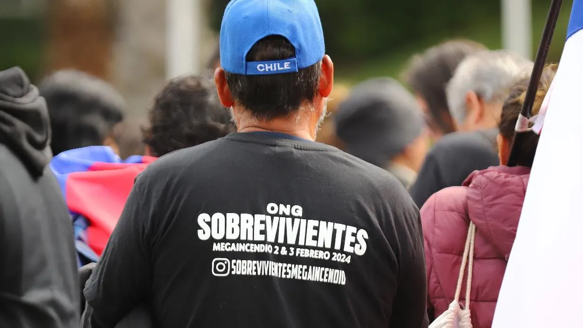 Minvu impulsa acciones para acelerar la reconstrucción en Valparaíso tras incendios.