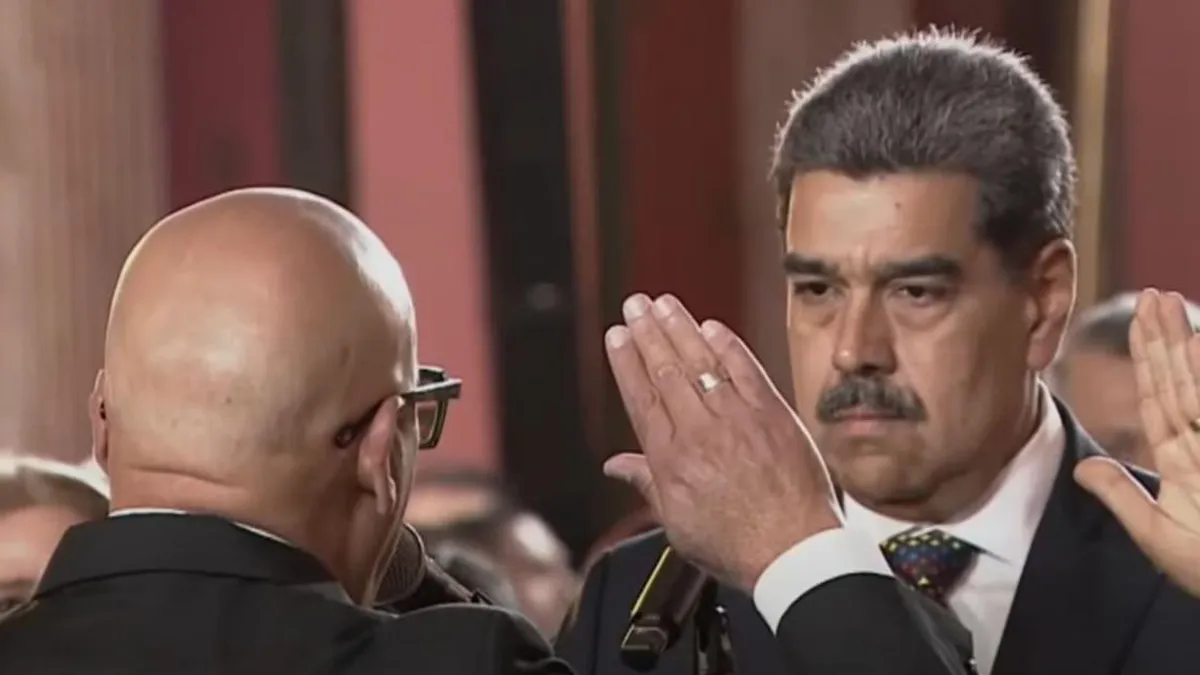 Nicolás Maduro jura ante la Asamblea