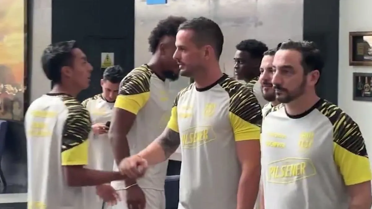 Octavio Rivero se une a Barcelona SC y cierra su etapa en la U de Chile.