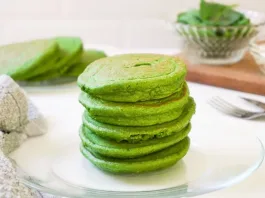 Deliciosos panquequitos de espinaca y avena