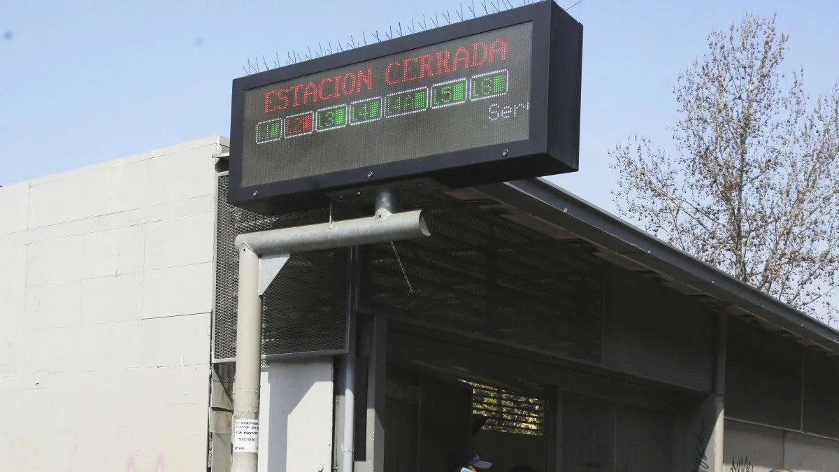 Deslocalización en Línea 2: servicio parcial afectará toda la mañana.