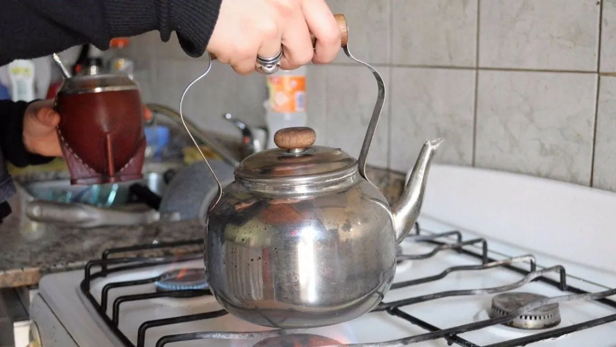 Transforma tu pava vieja en una hermosa decoración veraniega.