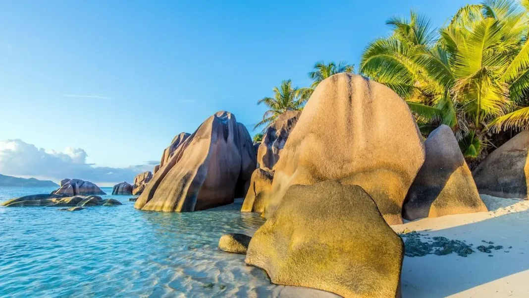 Descubre las 7 costas más hermosas del mundo y su rica biodiversidad.