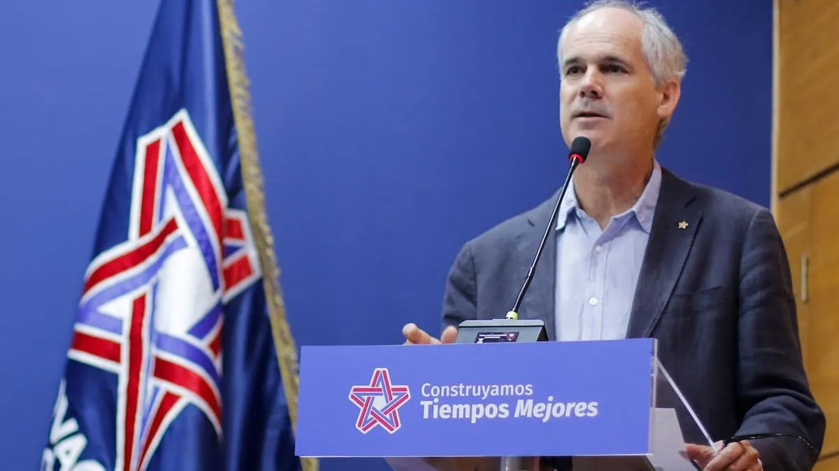 Presidente RN critica proyecciones de AFP y exige mayor responsabilidad en sus declaraciones. Presidente RN critica proyecciones de AFP y exige mayor responsabilidad en sus declaraciones.