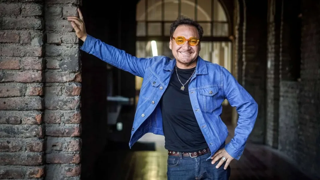 Rodrigo Muñoz presenta a su nueva pareja