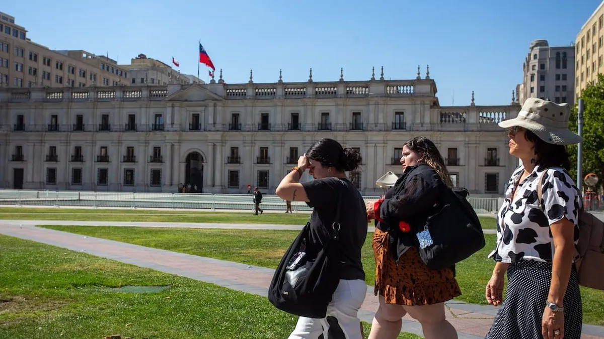 Alerta amarilla en 3 regiones por ola de calor intenso