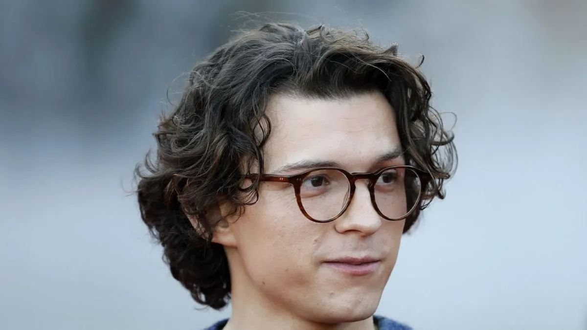 Tom Holland sorprendido por un mensaje de un actor que anhela conocerlo.