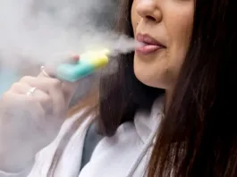 Descubre qué es la 'lengua del vapeador' y sus sorprendentes consecuencias.
