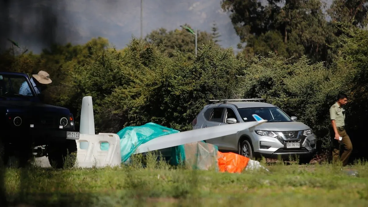 Trágico accidente en Vitacura: Piloto pierde control y fallece al final de la pista.