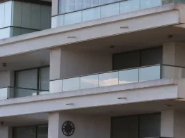 Deudas de gastos comunes en Vitacura superan los $144 millones: causas y consecuencias.