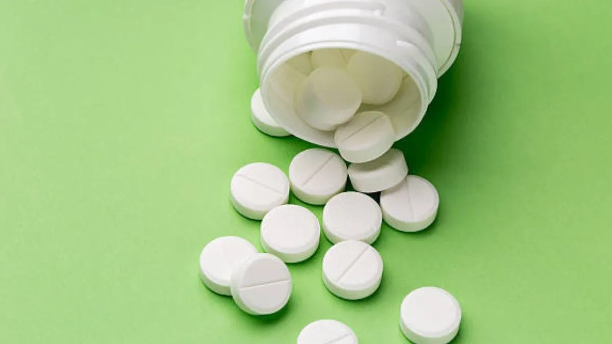 Estudio muestra que adultos mayores en EE.UU. continúan usando aspirina a pesar de riesgos. Estudio muestra que adultos mayores en EE.UU. continúan usando aspirina a pesar de riesgos.