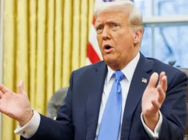 Trump veta a AP del Despacho Oval por no usar "Golfo de América" en sus informes.