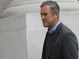 Ministro Muñoz visitará Los Lagos tras el devastador megaincendio en Ancud.