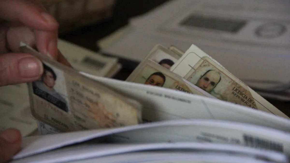 Claudia Pizarro sugiere externalizar el control médico para agilizar licencias de conducir.