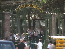 El Colegio Saint George espera el fallo de la Suprema sobre el uso de fotos con IA.