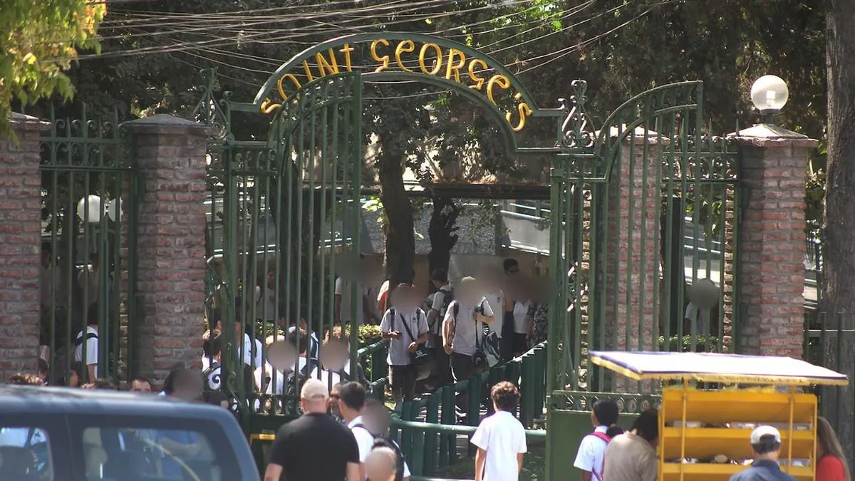 El Colegio Saint George espera el fallo de la Suprema sobre el uso de fotos con IA. El Colegio Saint George espera el fallo de la Suprema sobre el uso de fotos con IA.