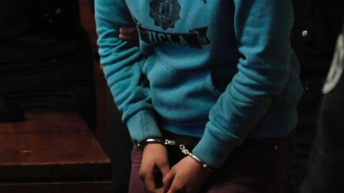 Allanamiento en Collipulli: detienen a sospechoso de incendio y hallan marihuana. Allanamiento en Collipulli: detienen a sospechoso de incendio y hallan marihuana.