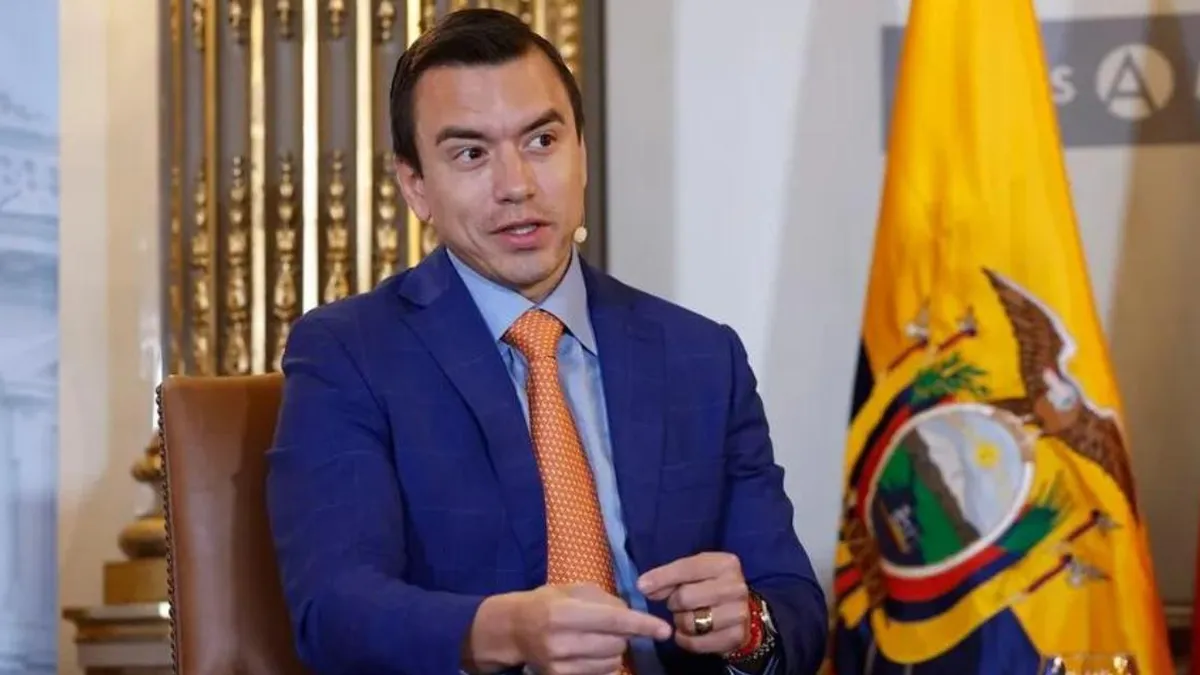 Cierre de mesas en Ecuador: Noboa lidera en sondeo a boca de urna.